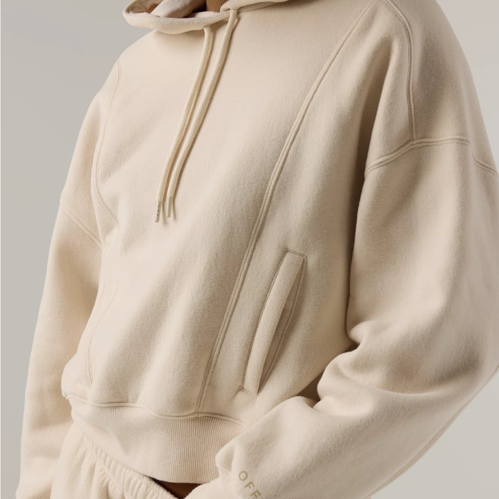 OFFLINE By Aerie Cloud Fleece Hoodie Sz small in Cake Batter